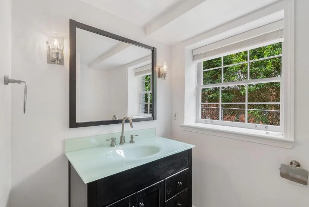 Full Bathroom On Terrace Level!