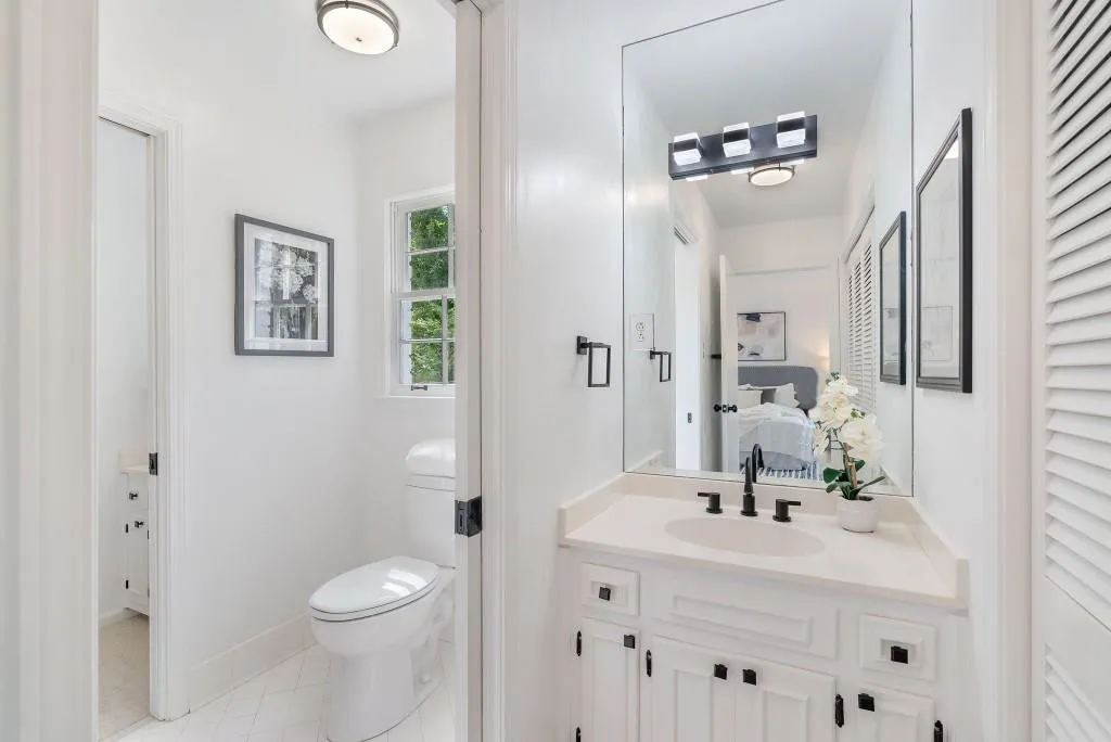 Dual Vanities And Closets = Happiness!