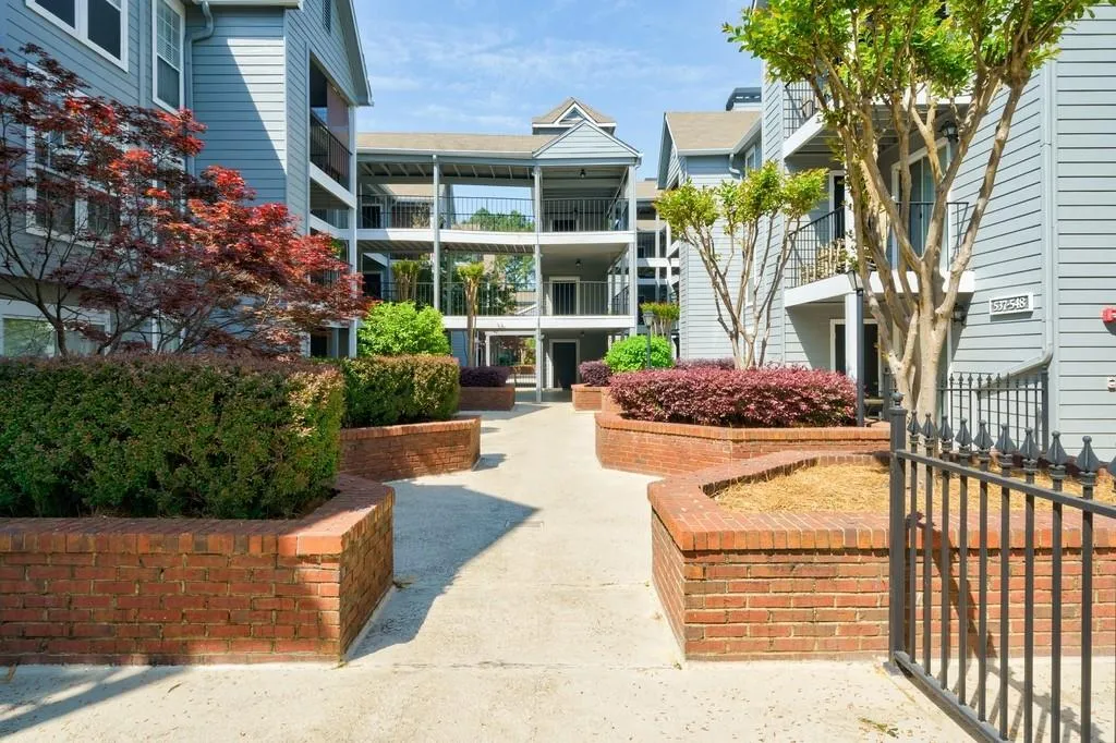 634 Granville Court, Sandy Springs, Georgia 30328, 2 Bedrooms Bedrooms, ,2 BathroomsBathrooms,Residential,Sold,634 Granville Court,6872107