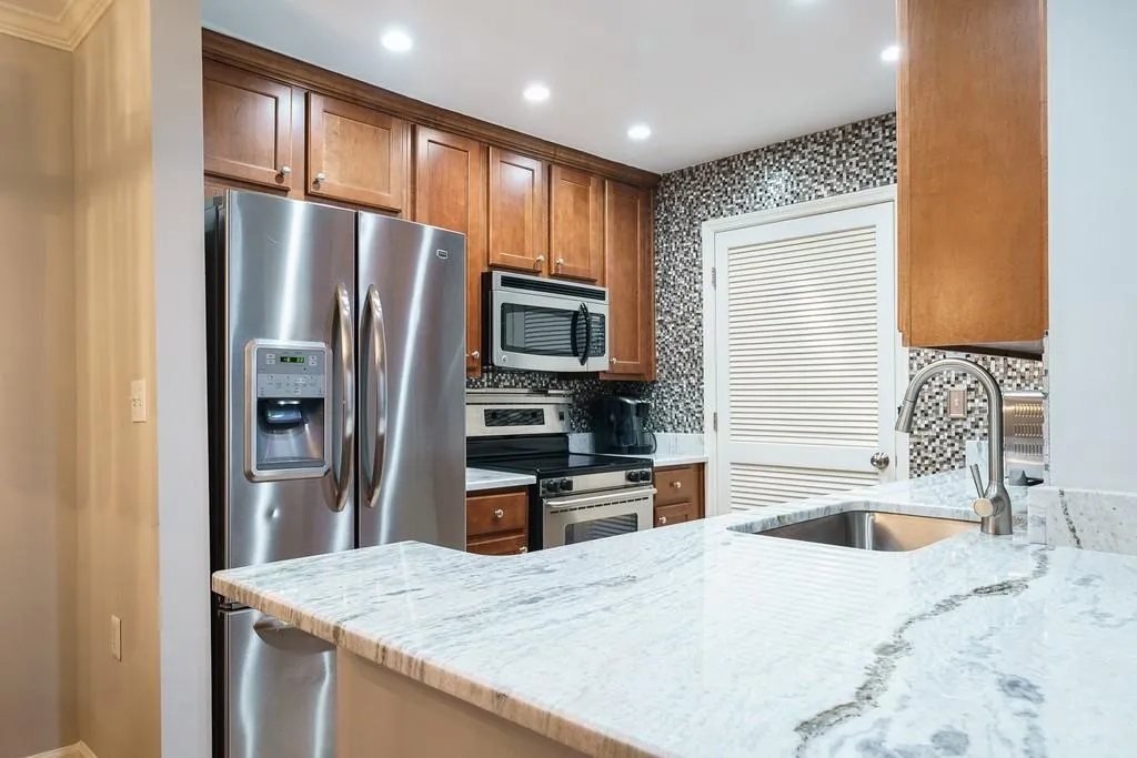634 Granville Court, Sandy Springs, Georgia 30328, 2 Bedrooms Bedrooms, ,2 BathroomsBathrooms,Residential,Sold,634 Granville Court,6872107
