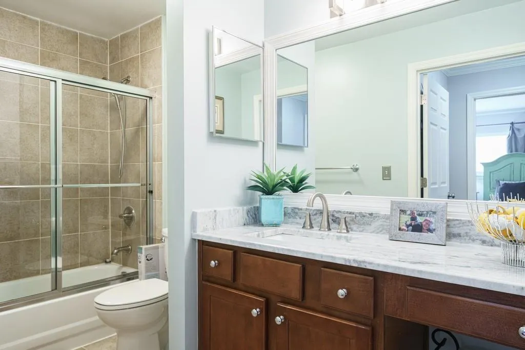 634 Granville Court, Sandy Springs, Georgia 30328, 2 Bedrooms Bedrooms, ,2 BathroomsBathrooms,Residential,Sold,634 Granville Court,6872107