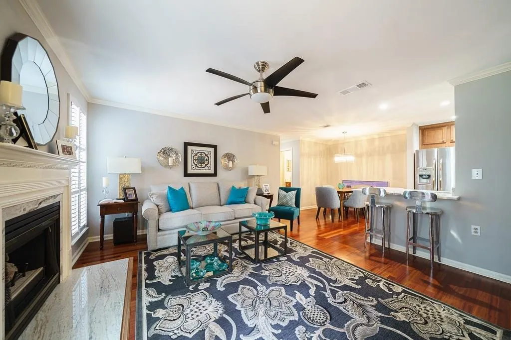 634 Granville Court, Sandy Springs, Georgia 30328, 2 Bedrooms Bedrooms, ,2 BathroomsBathrooms,Residential,Sold,634 Granville Court,6872107
