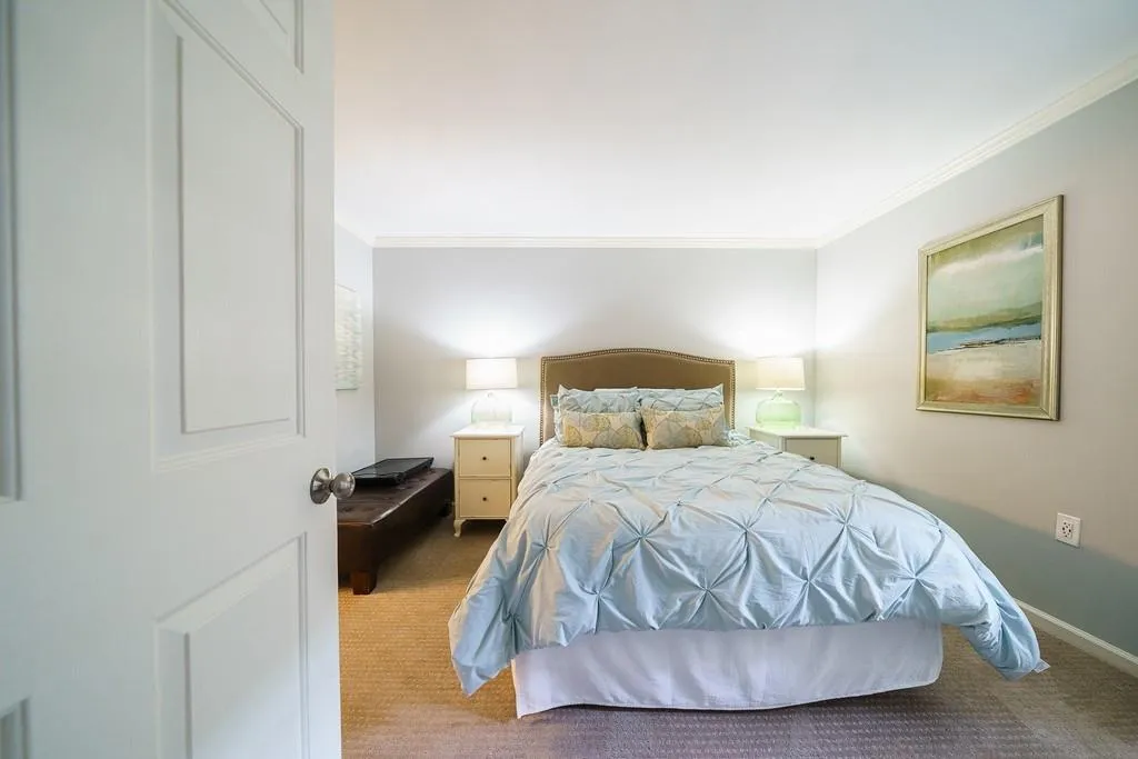 634 Granville Court, Sandy Springs, Georgia 30328, 2 Bedrooms Bedrooms, ,2 BathroomsBathrooms,Residential,Sold,634 Granville Court,6872107
