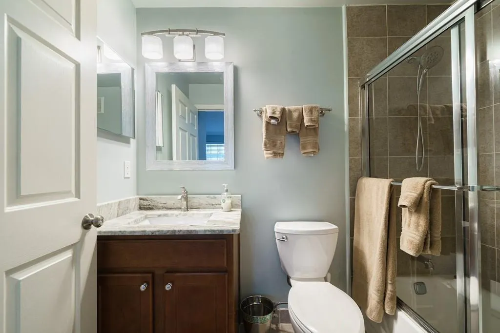 634 Granville Court, Sandy Springs, Georgia 30328, 2 Bedrooms Bedrooms, ,2 BathroomsBathrooms,Residential,Sold,634 Granville Court,6872107