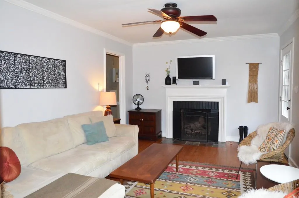 1657 Geary Drive Nw, Atlanta, Georgia 30309, 3 Bedrooms Bedrooms, ,1 BathroomBathrooms,Residential,Sold,1657 Geary Drive Nw,5789688