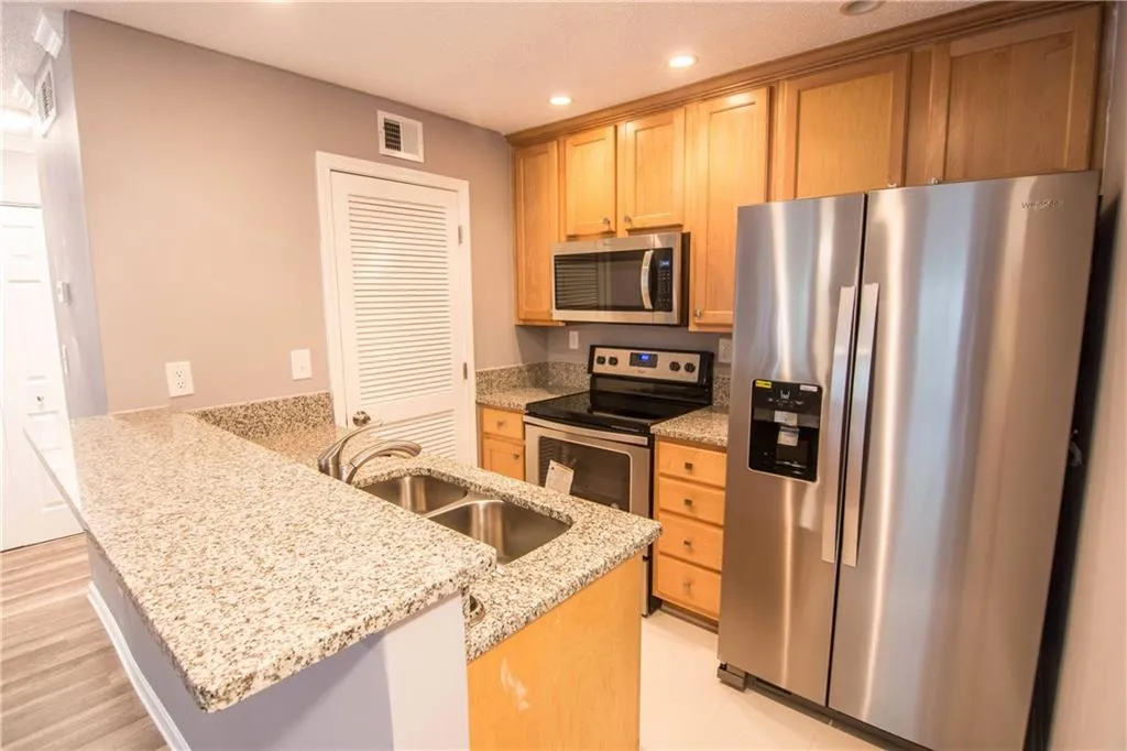 544 Granville Court, Sandy Springs, Georgia 30328, 1 Bedroom Bedrooms, ,1 BathroomBathrooms,Residential,Sold,544 Granville Court,6087805