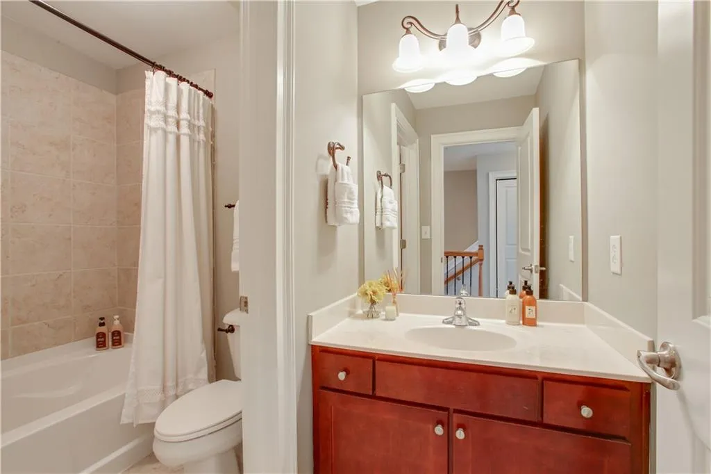 875 Perennial Drive, Atlanta, Georgia 30328, 3 Bedrooms Bedrooms, ,2 BathroomsBathrooms,Residential,Sold,875 Perennial Drive,6129119