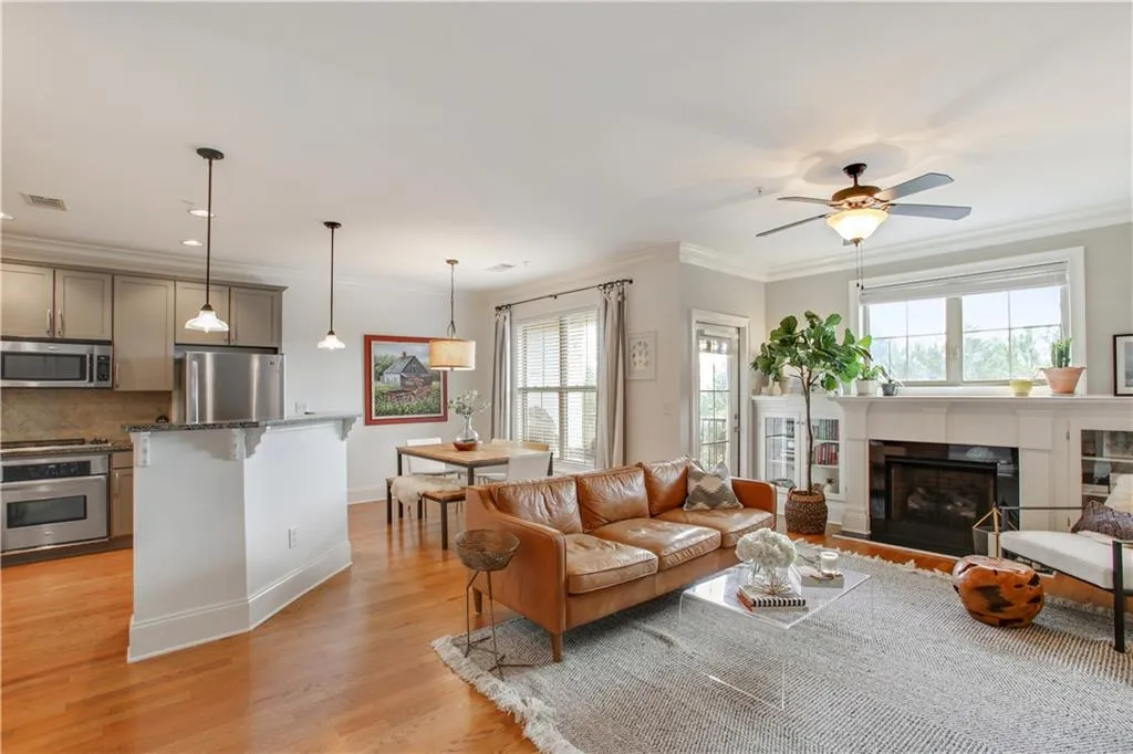 875 Perennial Drive, Atlanta, Georgia 30328, 3 Bedrooms Bedrooms, ,2 BathroomsBathrooms,Residential,Sold,875 Perennial Drive,6129119