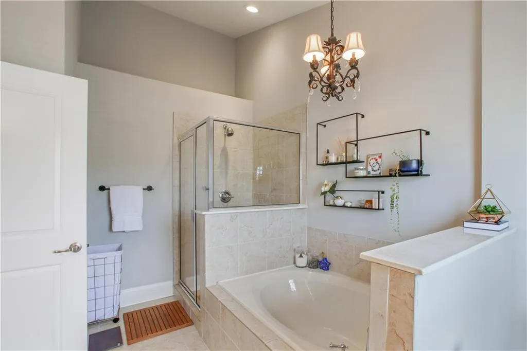 875 Perennial Drive, Atlanta, Georgia 30328, 3 Bedrooms Bedrooms, ,2 BathroomsBathrooms,Residential,Sold,875 Perennial Drive,6129119