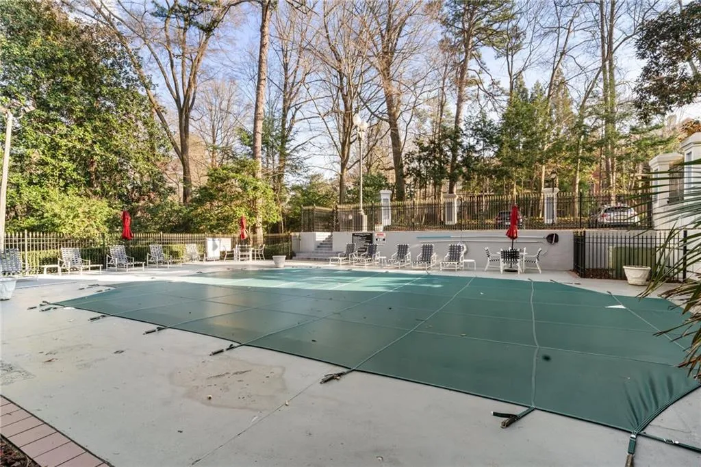 3203 Lenox Road Ne Unit 1, Atlanta, Georgia 30324, 2 Bedrooms Bedrooms, ,2 BathroomsBathrooms,Residential,For Sale,3203 Lenox Road Ne Unit 1,7612987