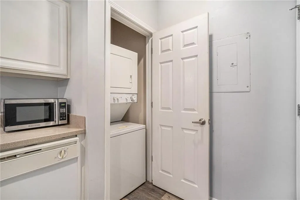 955 Juniper Street Unit 3026, Atlanta, Georgia 30309, 1 Bedroom Bedrooms, ,1 BathroomBathrooms,Residential,For Sale,955 Juniper Street Unit 3026,7555559