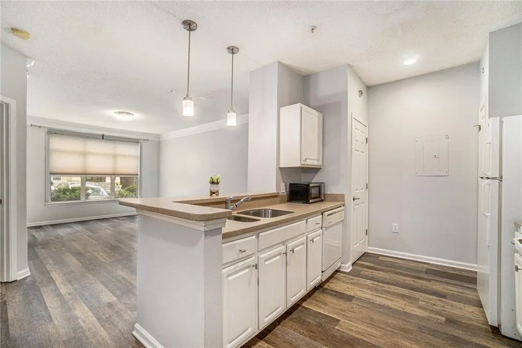 955 Juniper Street Unit 3026, Atlanta, Georgia 30309, 1 Bedroom Bedrooms, ,1 BathroomBathrooms,Residential,For Sale,955 Juniper Street Unit 3026,7555559