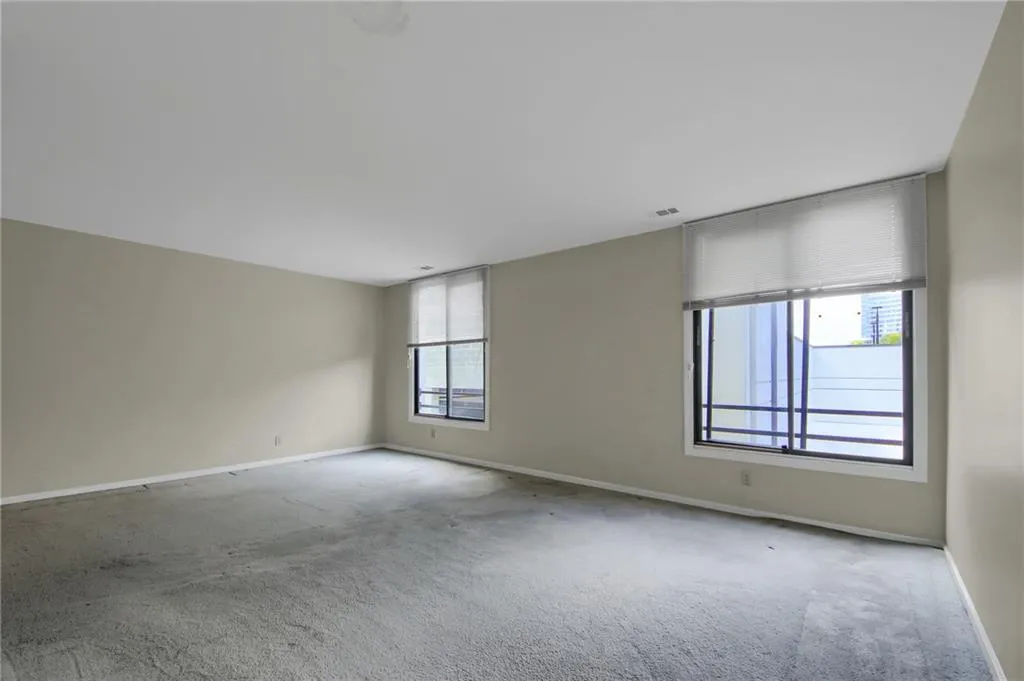 1421 Peachtree Street Unit 206, Atlanta, Georgia 30309, 2 Bedrooms Bedrooms, ,1 BathroomBathrooms,Residential,For Sale,1421 Peachtree Street Unit 206,7639155