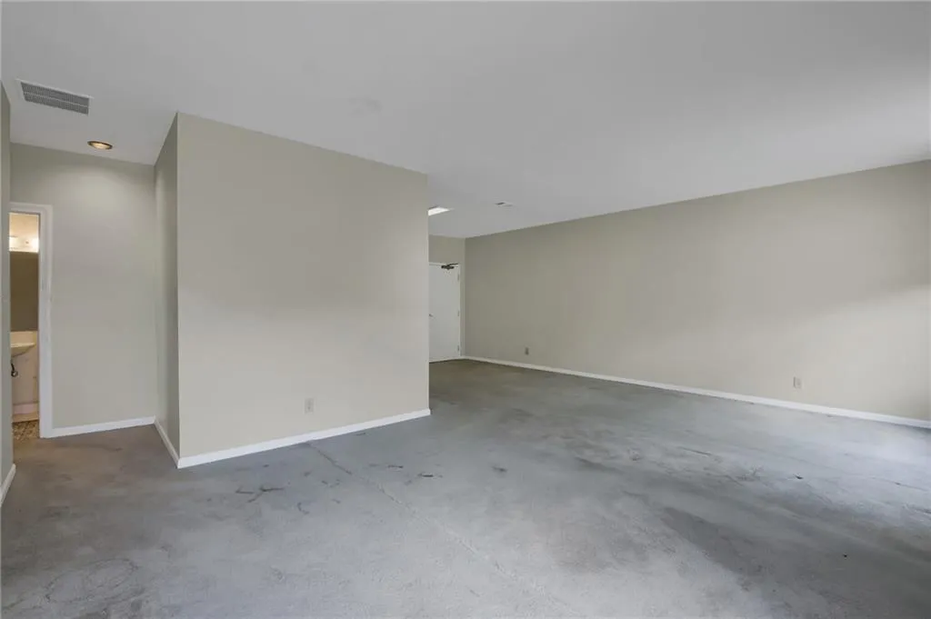 1421 Peachtree Street Unit 206, Atlanta, Georgia 30309, 2 Bedrooms Bedrooms, ,1 BathroomBathrooms,Residential,For Sale,1421 Peachtree Street Unit 206,7639155