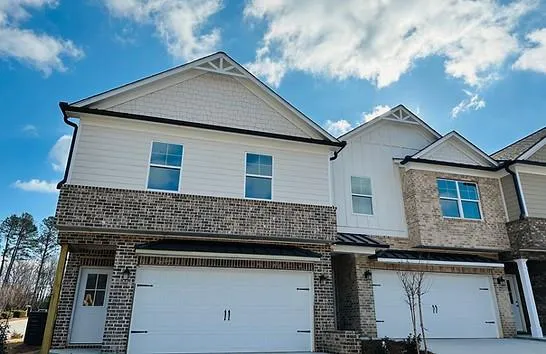 37 Creekside Commons Drive, Hoschton, Georgia 30548