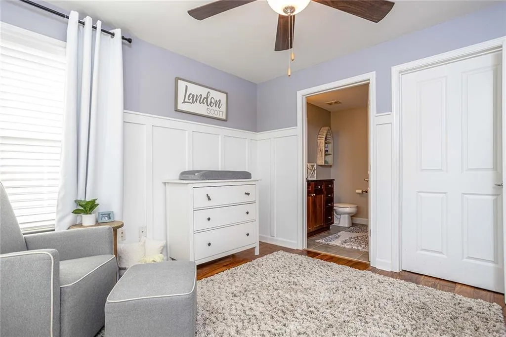 5472 Glenridge View, Sandy Springs, Georgia 30342, 2 Bedrooms Bedrooms, ,2 BathroomsBathrooms,Residential,Sold,5472 Glenridge View,7017434