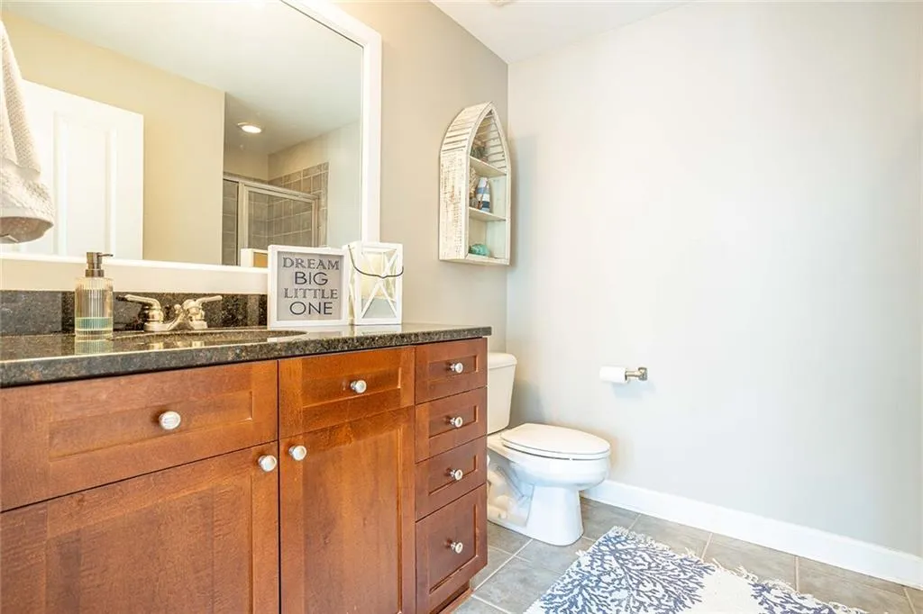 5472 Glenridge View, Sandy Springs, Georgia 30342, 2 Bedrooms Bedrooms, ,2 BathroomsBathrooms,Residential,Sold,5472 Glenridge View,7017434