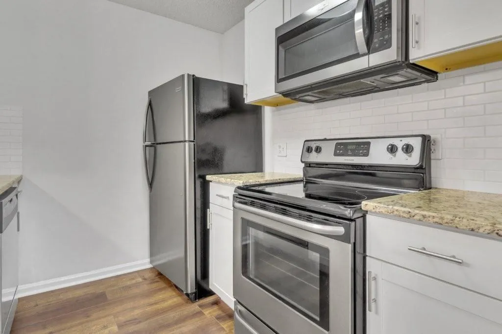 506 Barrington Hills Drive, Atlanta, Georgia 30350, 2 Bedrooms Bedrooms, ,2 BathroomsBathrooms,Residential,For Sale,506 Barrington Hills Drive,7616670