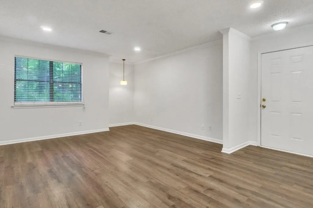506 Barrington Hills Drive, Atlanta, Georgia 30350, 2 Bedrooms Bedrooms, ,2 BathroomsBathrooms,Residential,For Sale,506 Barrington Hills Drive,7616670