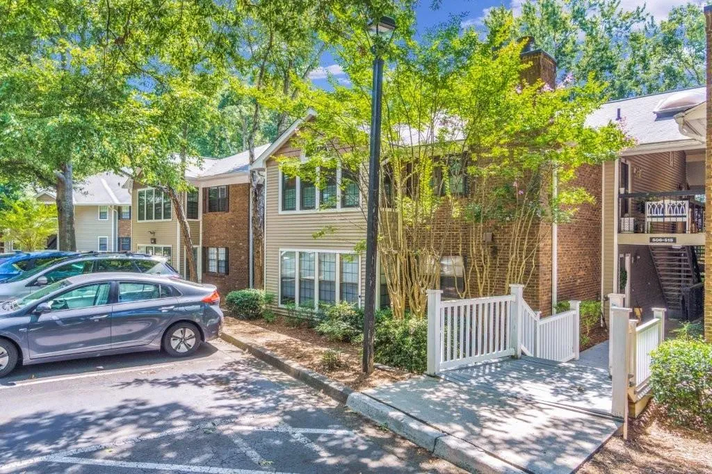 506 Barrington Hills Drive, Atlanta, Georgia 30350, 2 Bedrooms Bedrooms, ,2 BathroomsBathrooms,Residential,For Sale,506 Barrington Hills Drive,7616670