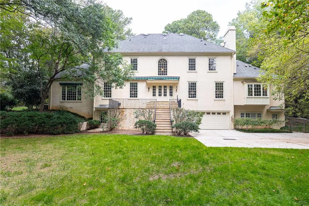 170 W Paces Ferry Road Nw, Atlanta, Georgia 30305, 4 Bedrooms Bedrooms, ,4 BathroomsBathrooms,Residential,For Sale,170 W Paces Ferry Road Nw,7658227