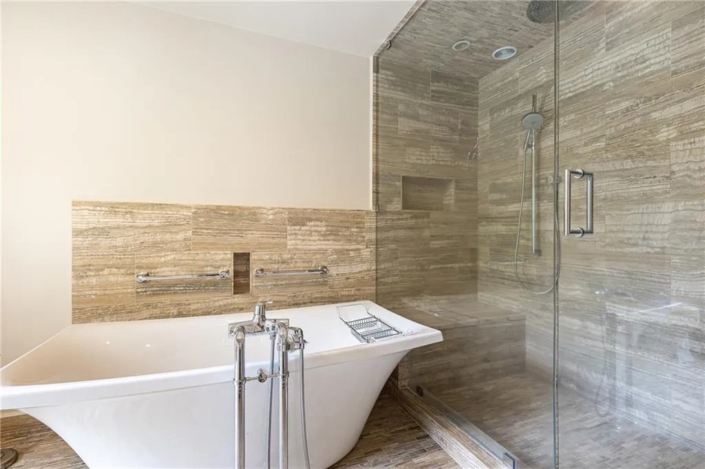 170 W Paces Ferry Road Nw, Atlanta, Georgia 30305, 4 Bedrooms Bedrooms, ,4 BathroomsBathrooms,Residential,For Sale,170 W Paces Ferry Road Nw,7658227