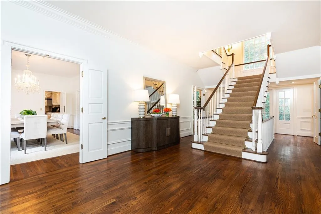 170 W Paces Ferry Road Nw, Atlanta, Georgia 30305, 4 Bedrooms Bedrooms, ,4 BathroomsBathrooms,Residential,For Sale,170 W Paces Ferry Road Nw,7658227