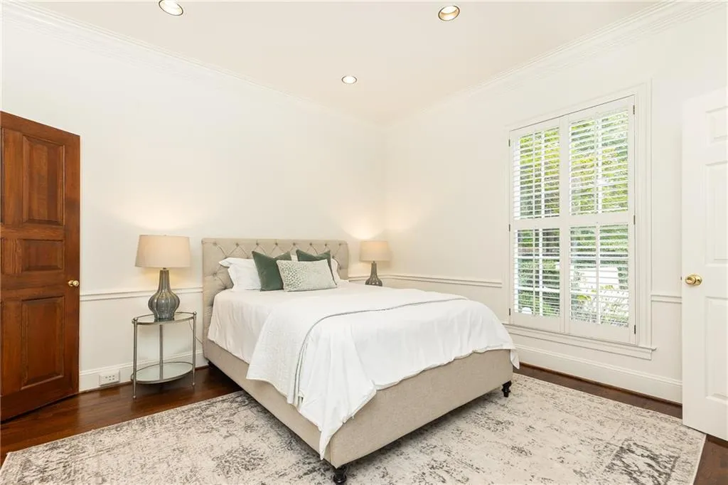 170 W Paces Ferry Road Nw, Atlanta, Georgia 30305, 4 Bedrooms Bedrooms, ,4 BathroomsBathrooms,Residential,For Sale,170 W Paces Ferry Road Nw,7658227