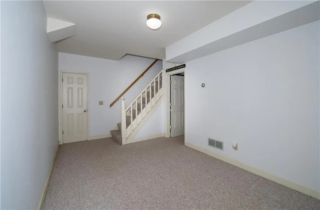 1020 Ridge Tarn, Dunwoody, Georgia 30350, 4 Bedrooms Bedrooms, ,3 BathroomsBathrooms,Residential,Sold,1020 Ridge Tarn,5612645