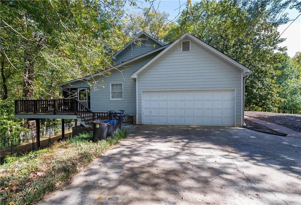 1020 Ridge Tarn, Dunwoody, Georgia 30350, 4 Bedrooms Bedrooms, ,3 BathroomsBathrooms,Residential,Sold,1020 Ridge Tarn,5612645