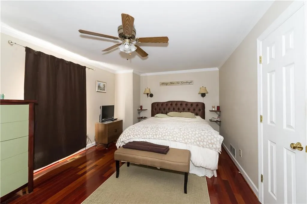 1020 Ridge Tarn, Dunwoody, Georgia 30350, 4 Bedrooms Bedrooms, ,3 BathroomsBathrooms,Residential,Sold,1020 Ridge Tarn,5612645