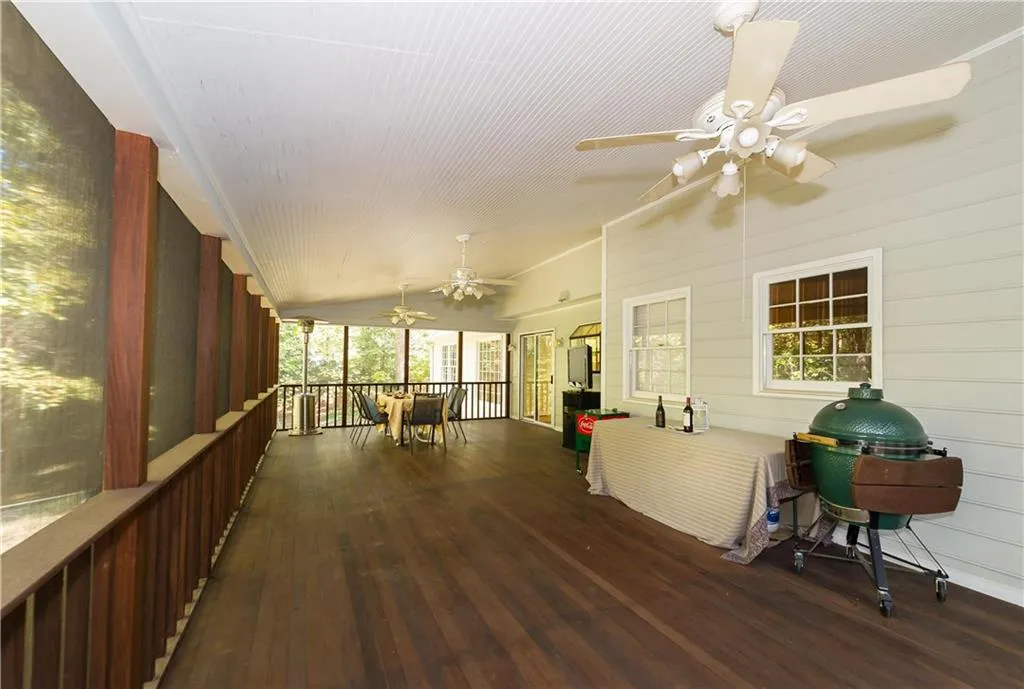 1020 Ridge Tarn, Dunwoody, Georgia 30350, 4 Bedrooms Bedrooms, ,3 BathroomsBathrooms,Residential,Sold,1020 Ridge Tarn,5612645