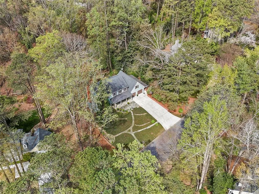 5540 Whitner Drive, Atlanta, Georgia 30327, 7 Bedrooms Bedrooms, ,4 BathroomsBathrooms,Residential,Sold,5540 Whitner Drive,7358435