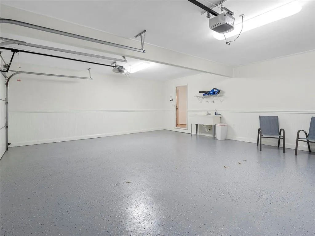 5540 Whitner Drive, Atlanta, Georgia 30327, 7 Bedrooms Bedrooms, ,4 BathroomsBathrooms,Residential,Sold,5540 Whitner Drive,7358435