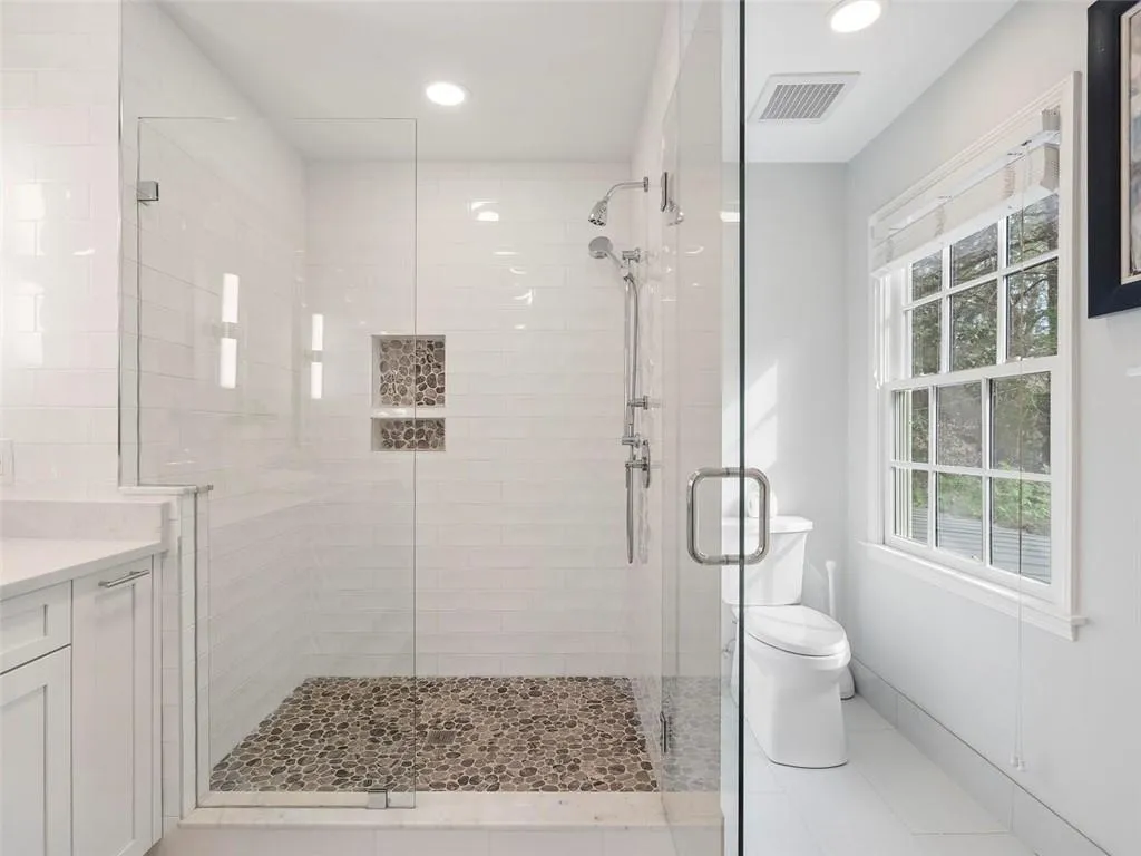 5540 Whitner Drive, Atlanta, Georgia 30327, 7 Bedrooms Bedrooms, ,4 BathroomsBathrooms,Residential,Sold,5540 Whitner Drive,7358435