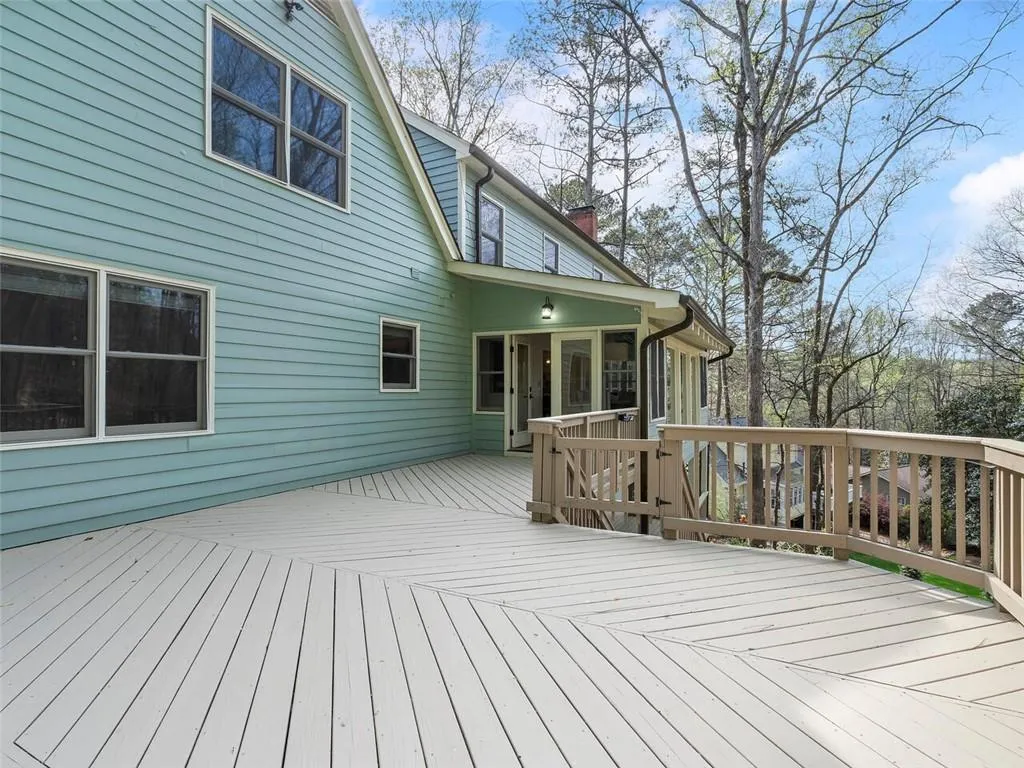 5540 Whitner Drive, Atlanta, Georgia 30327, 7 Bedrooms Bedrooms, ,4 BathroomsBathrooms,Residential,Sold,5540 Whitner Drive,7358435