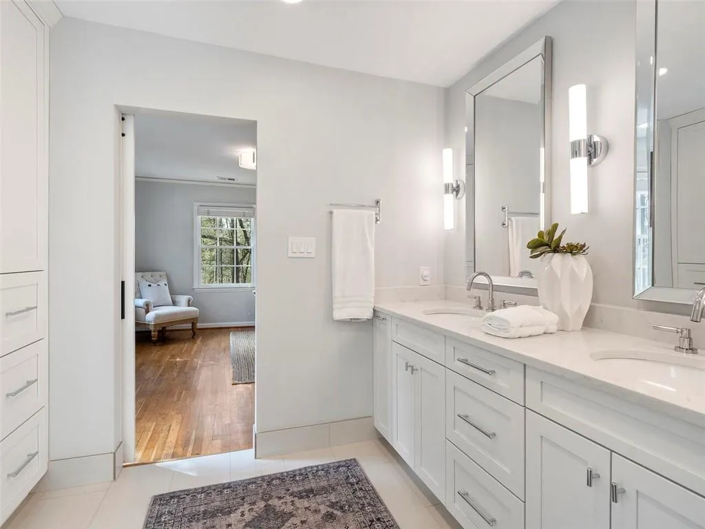 5540 Whitner Drive, Atlanta, Georgia 30327, 7 Bedrooms Bedrooms, ,4 BathroomsBathrooms,Residential,Sold,5540 Whitner Drive,7358435