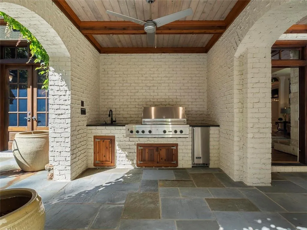 Covered Outdoor kitchen