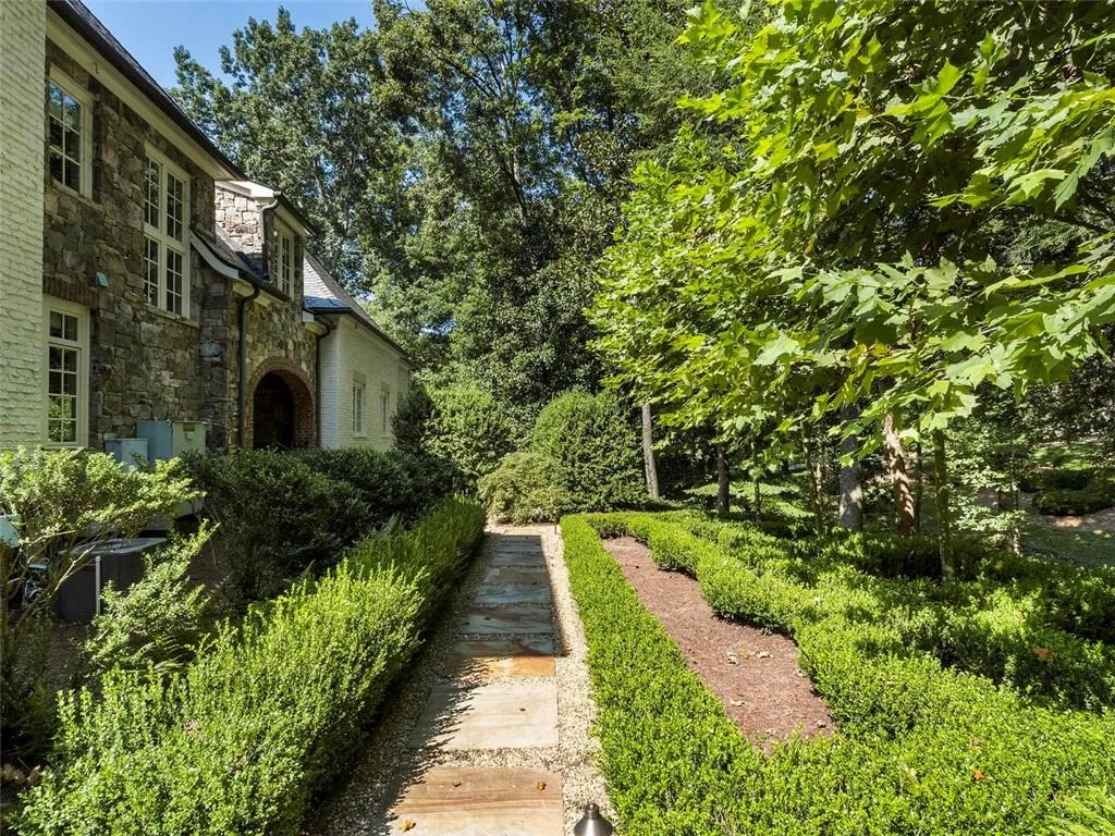 4375 Mount Paran Pkwy Nw, Atlanta, Georgia 30327, 7 Bedrooms Bedrooms, ,7 BathroomsBathrooms,Residential,For Sale,4375 Mount Paran Pkwy Nw,7577140