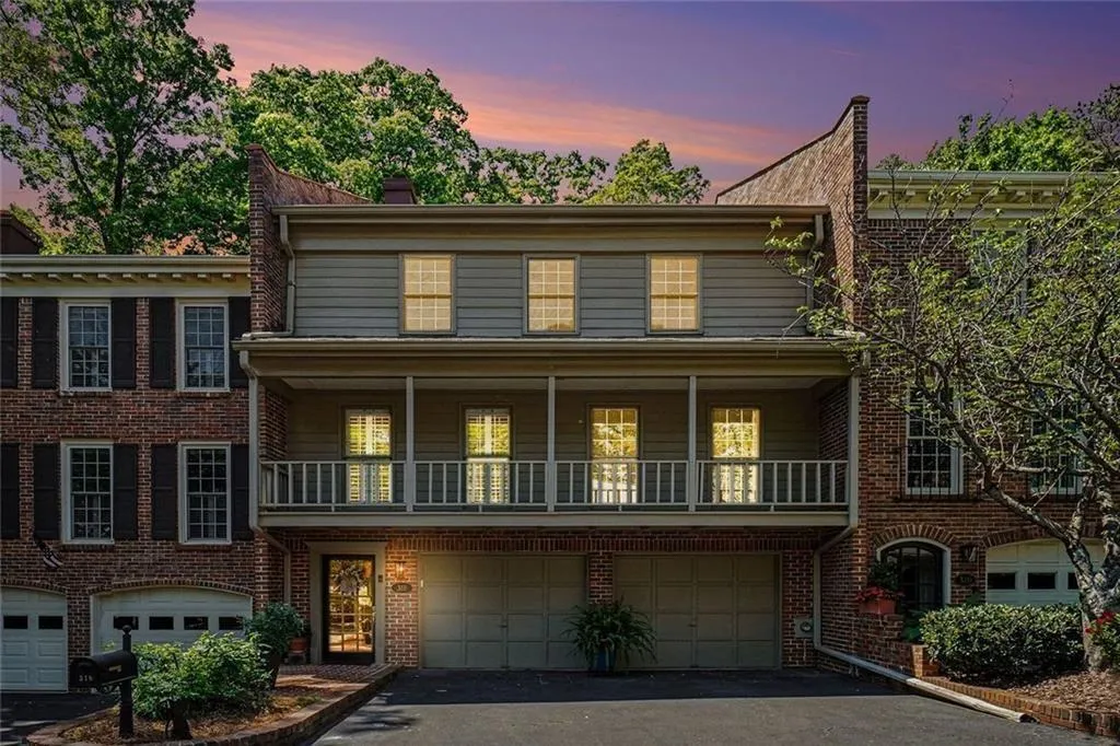 318 Ne The Chace Ne, Atlanta, Georgia 30328, 4 Bedrooms Bedrooms, ,3 BathroomsBathrooms,Residential,Sold,318 Ne The Chace Ne,7750781