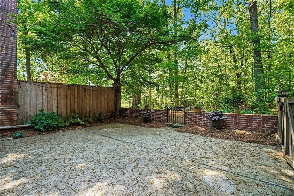 318 Ne The Chace Ne, Atlanta, Georgia 30328, 4 Bedrooms Bedrooms, ,3 BathroomsBathrooms,Residential,Sold,318 Ne The Chace Ne,7750781