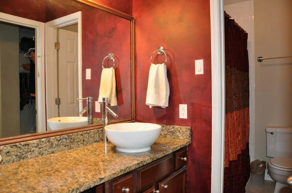 6980 Roswell Road Unit E4, Sandy Springs, Georgia 30328, 2 Bedrooms Bedrooms, ,1 BathroomBathrooms,Residential,Sold,6980 Roswell Road Unit E4,5645915