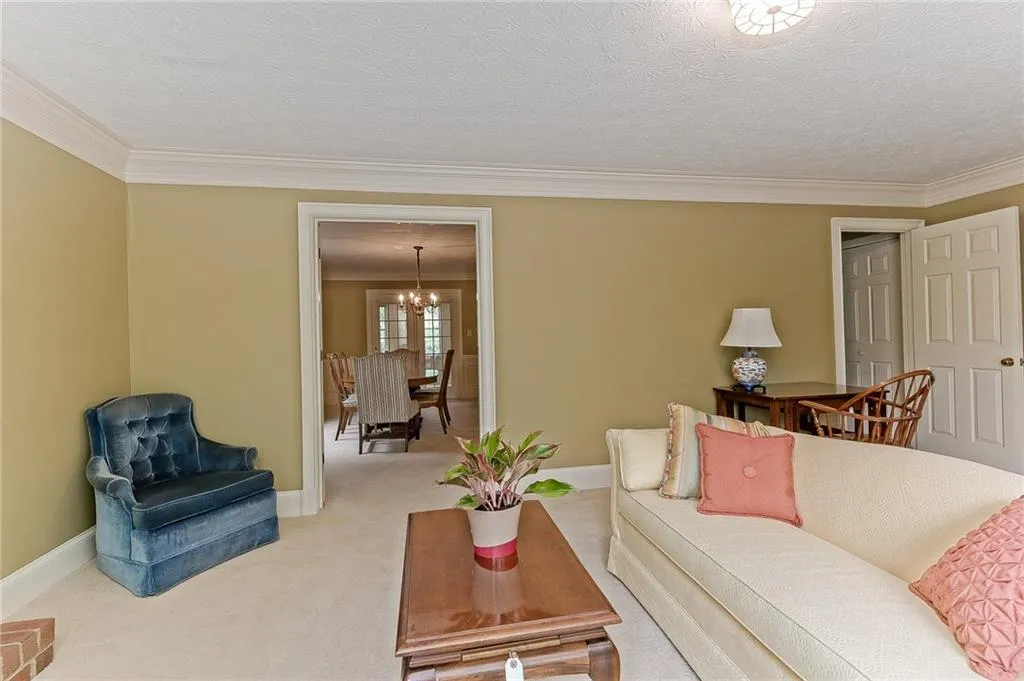 7938 Briar Villa Place, Sandy Springs, Georgia 30350, 3 Bedrooms Bedrooms, ,2 BathroomsBathrooms,Residential,Sold,7938 Briar Villa Place,5994759