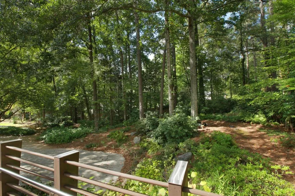 35 Old Powers Place, Sandy Springs, Georgia 30327, 4 Bedrooms Bedrooms, ,4 BathroomsBathrooms,Residential,Sold,35 Old Powers Place,6923240