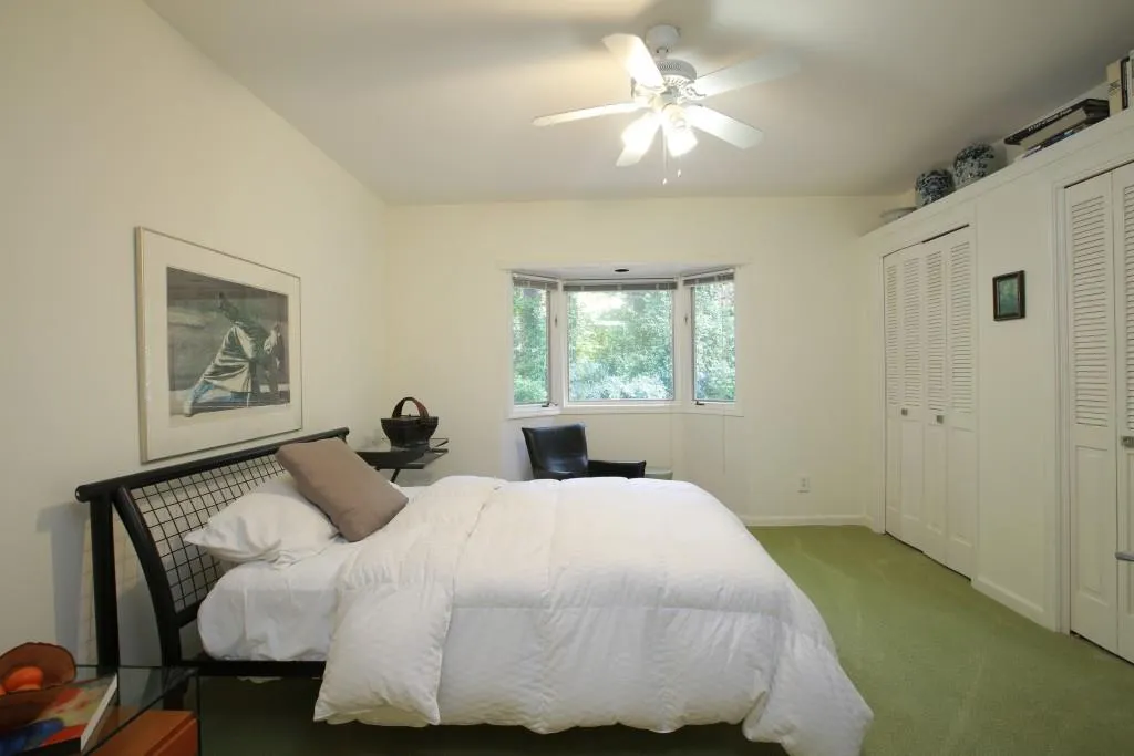 35 Old Powers Place, Sandy Springs, Georgia 30327, 4 Bedrooms Bedrooms, ,4 BathroomsBathrooms,Residential,Sold,35 Old Powers Place,6923240