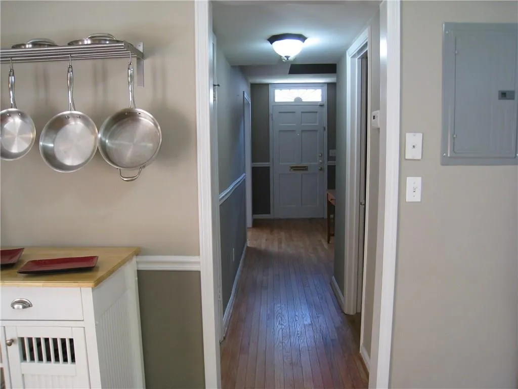6520 Roswell Road Unit 89, Atlanta, Georgia 30328, 2 Bedrooms Bedrooms, ,1 BathroomBathrooms,Residential,Sold,6520 Roswell Road Unit 89,5863240