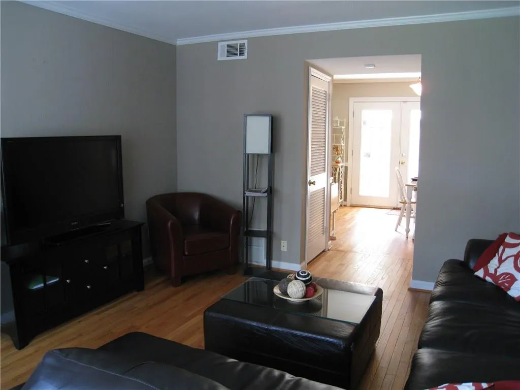 6520 Roswell Road Unit 89, Atlanta, Georgia 30328, 2 Bedrooms Bedrooms, ,1 BathroomBathrooms,Residential,Sold,6520 Roswell Road Unit 89,5863240