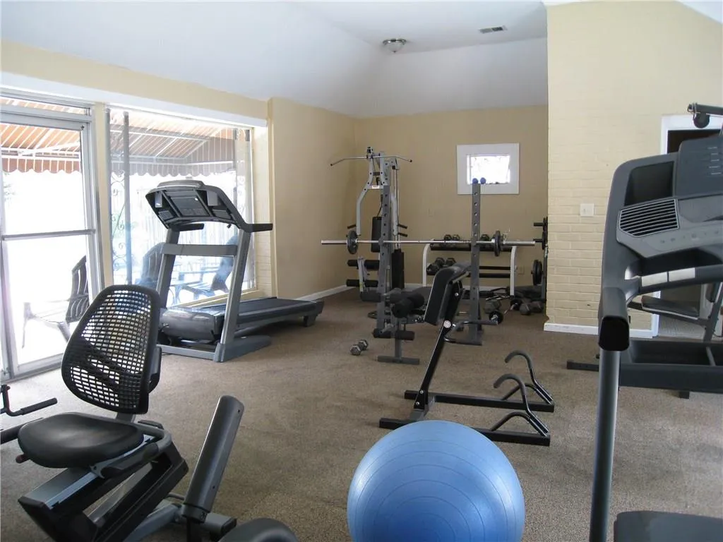 6520 Roswell Road Unit 89, Atlanta, Georgia 30328, 2 Bedrooms Bedrooms, ,1 BathroomBathrooms,Residential,Sold,6520 Roswell Road Unit 89,5863240