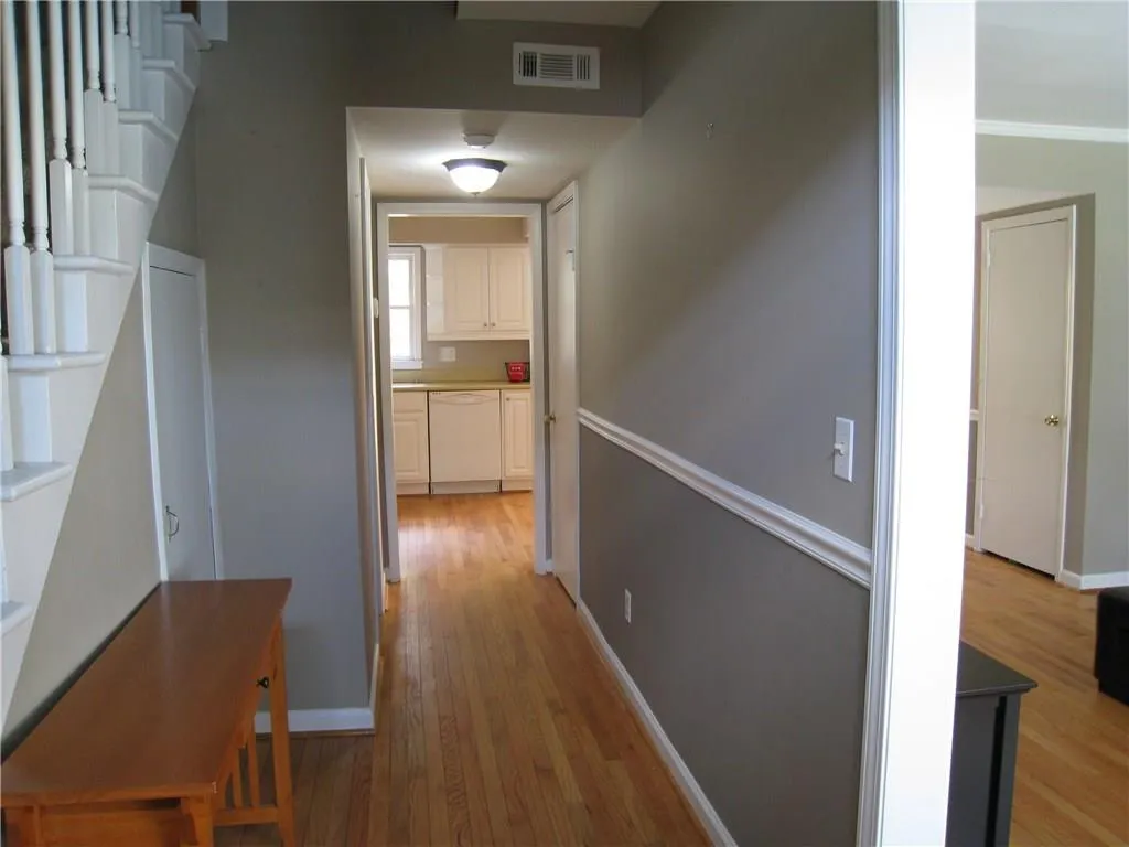 6520 Roswell Road Unit 89, Atlanta, Georgia 30328, 2 Bedrooms Bedrooms, ,1 BathroomBathrooms,Residential,Sold,6520 Roswell Road Unit 89,5863240