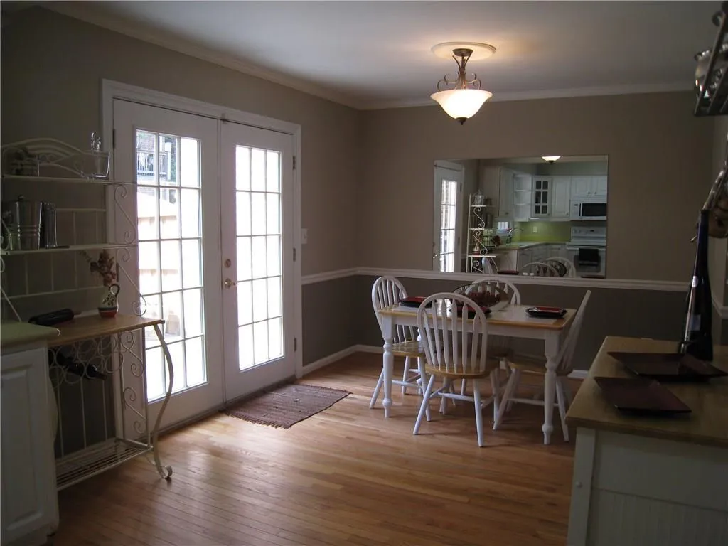 6520 Roswell Road Unit 89, Atlanta, Georgia 30328, 2 Bedrooms Bedrooms, ,1 BathroomBathrooms,Residential,Sold,6520 Roswell Road Unit 89,5863240